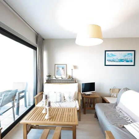 T2 En Front De Avec Balcon, Garage Et Ascenseur, - Fr-1-197-475 Daire *