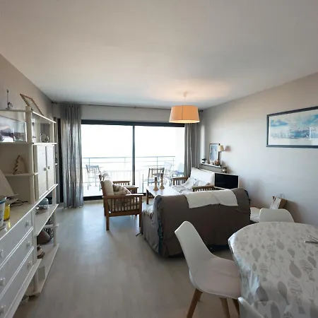 T2 En Front De Avec Balcon, Garage Et Ascenseur, - Fr-1-197-475 Apartmán Les Sables-dʼOlonne