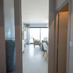 T2 En Front De Avec Balcon, Garage Et Ascenseur, - Fr-1-197-475
