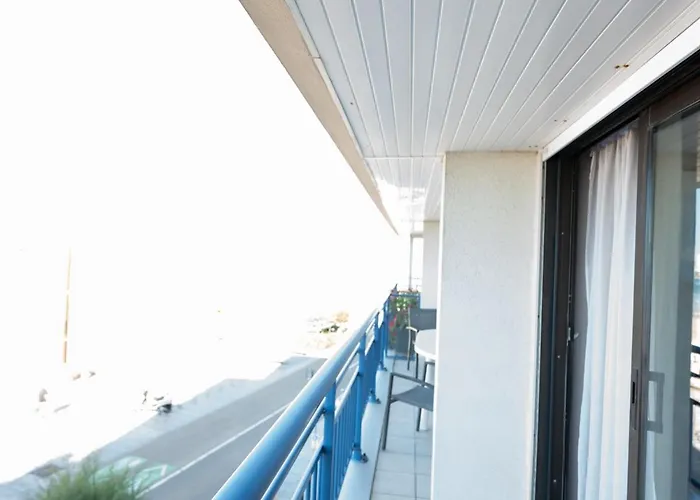 T2 En Front De Avec Balcon, Garage Et Ascenseur, - Fr-1-197-475 Apartament Les Sables-dʼOlonne